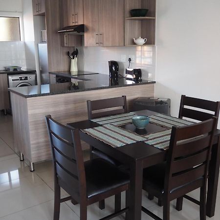 Or Tambo Self Catering Apartments, The Willows Boksburg Εξωτερικό φωτογραφία