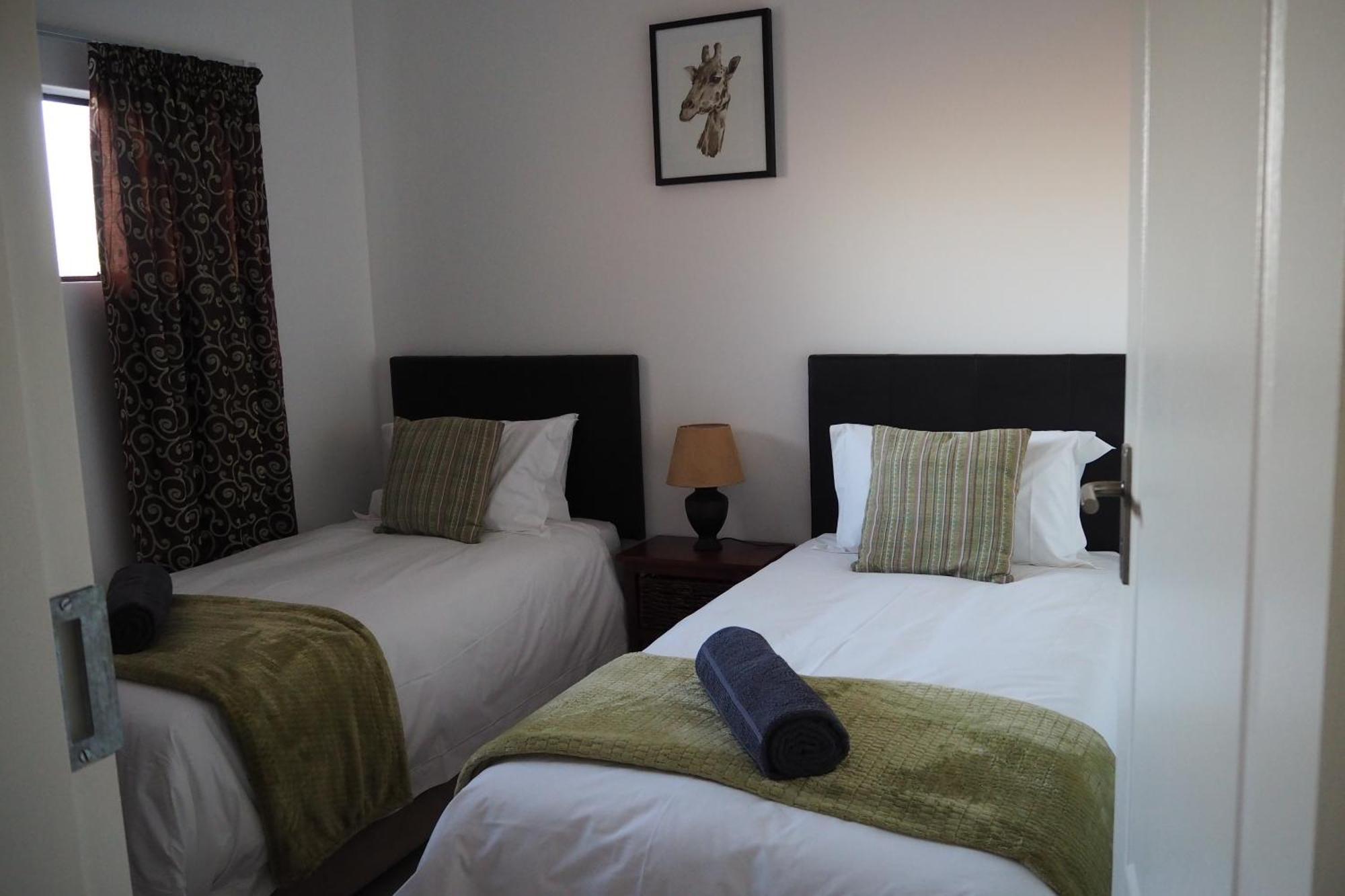 Or Tambo Self Catering Apartments, The Willows Boksburg Εξωτερικό φωτογραφία