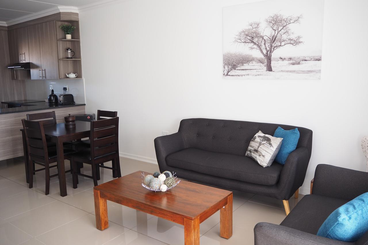 Or Tambo Self Catering Apartments, The Willows Boksburg Εξωτερικό φωτογραφία