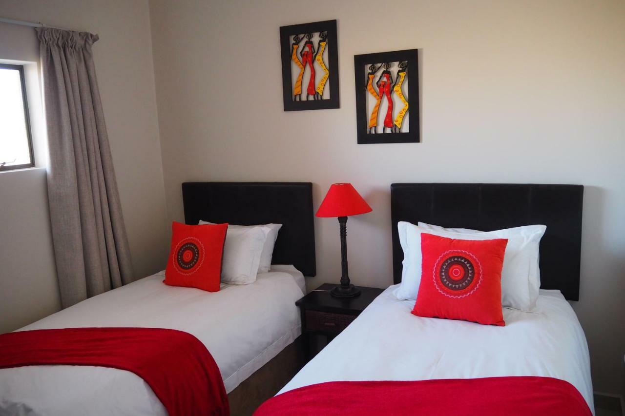 Or Tambo Self Catering Apartments, The Willows Boksburg Εξωτερικό φωτογραφία