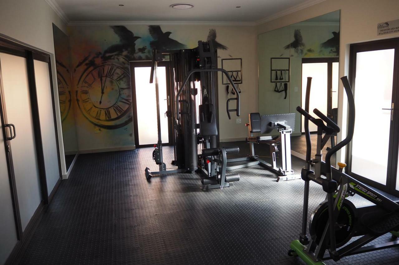 Or Tambo Self Catering Apartments, The Willows Boksburg Εξωτερικό φωτογραφία