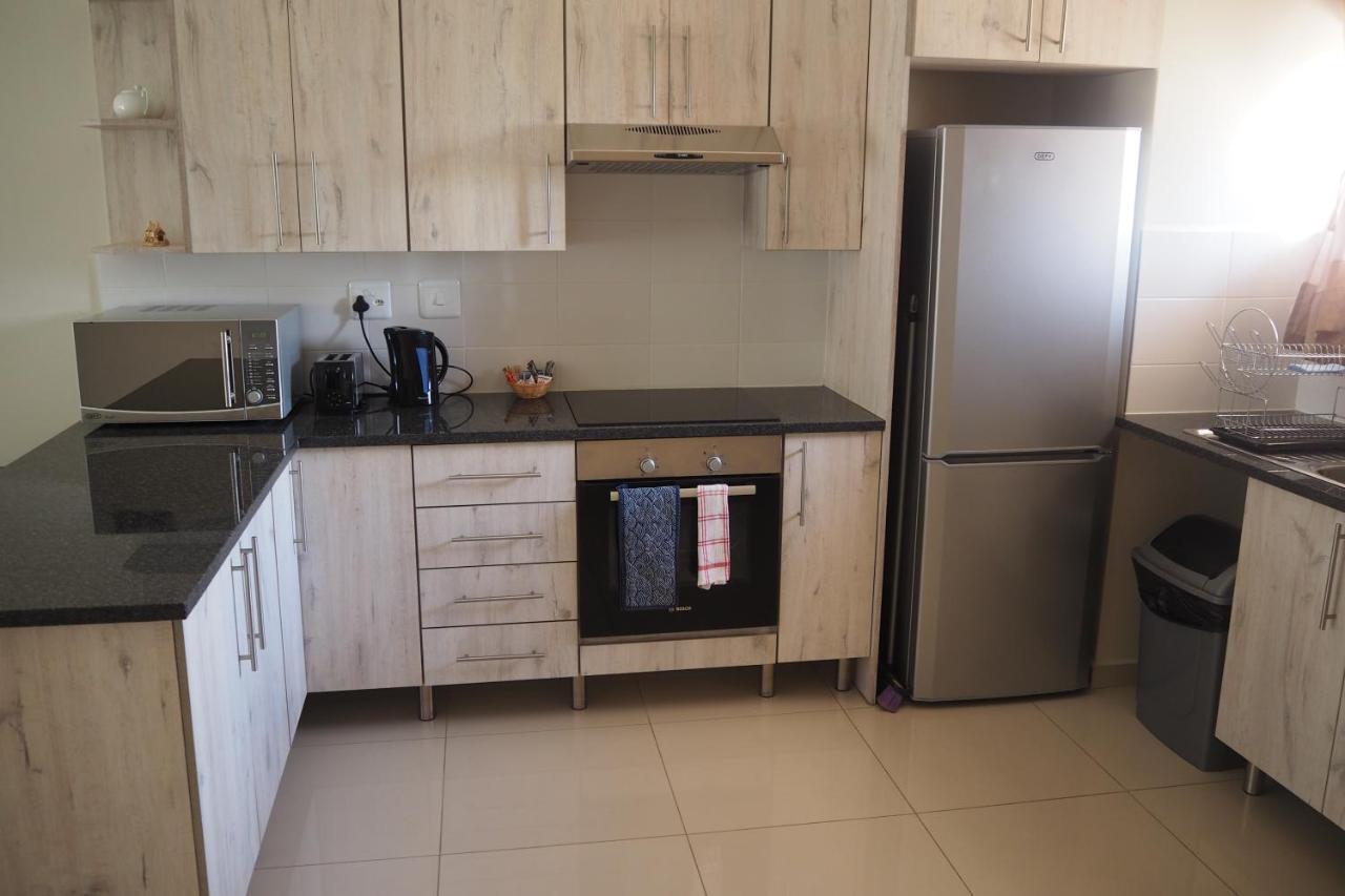 Or Tambo Self Catering Apartments, The Willows Boksburg Εξωτερικό φωτογραφία